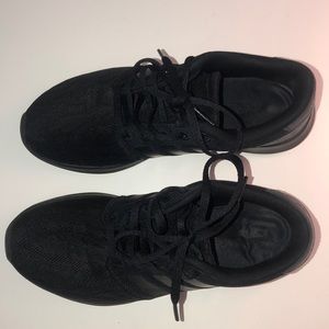 Women’s Adidas (Black) Size 6